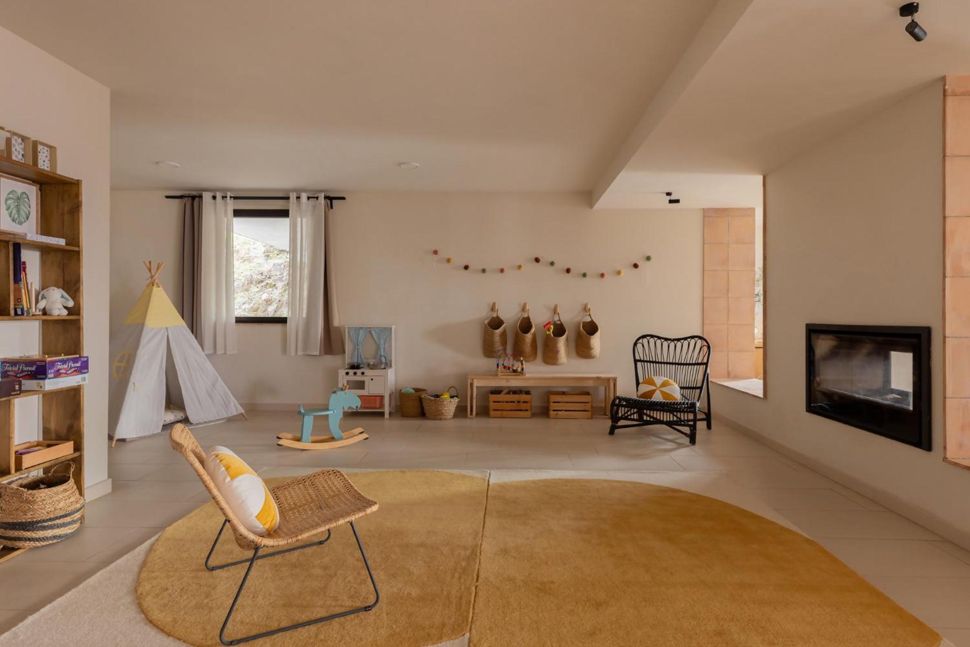 Can Bufi Espectacular Casa Con Piscina Interior Llagostera Exteriör bild