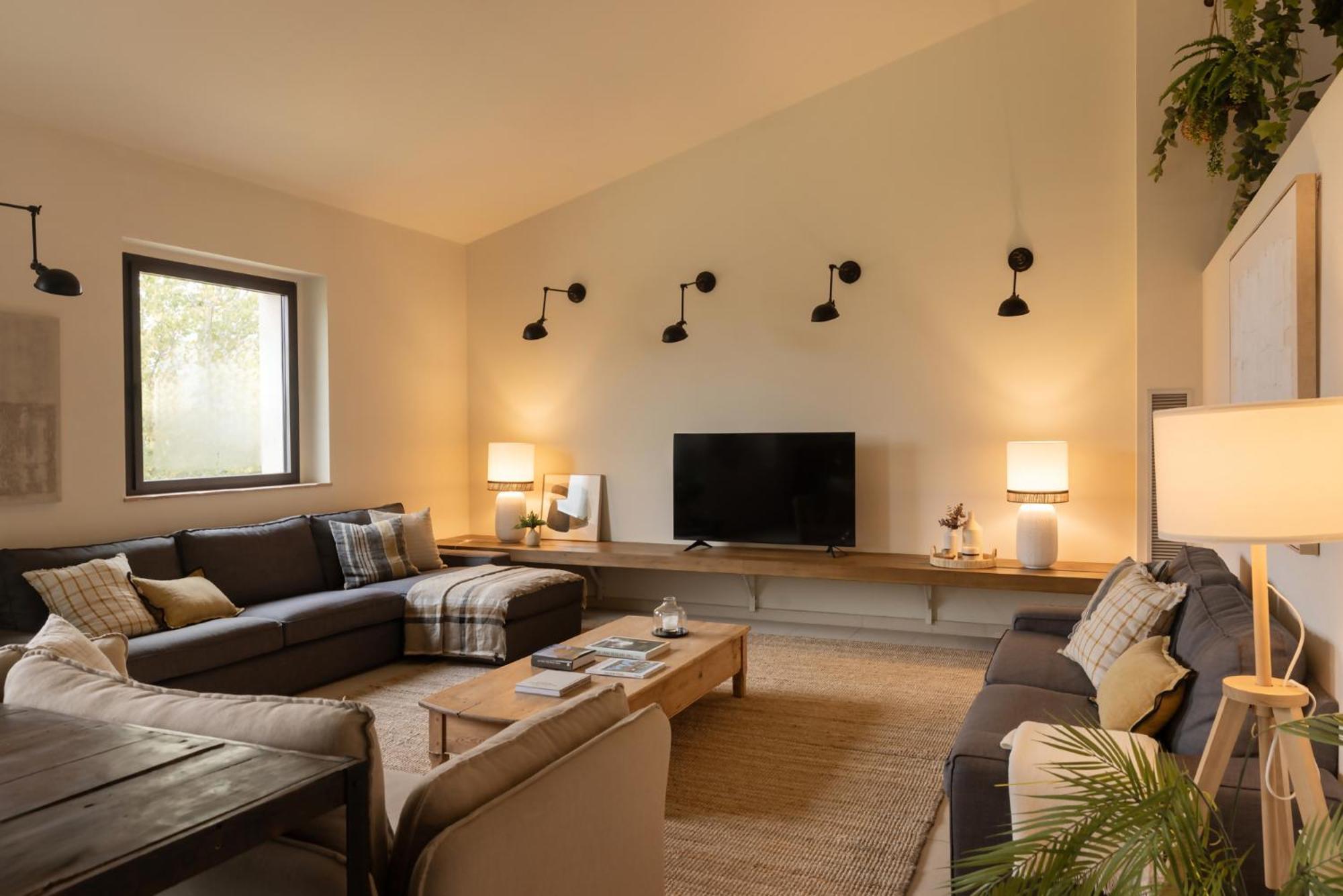 Can Bufi Espectacular Casa Con Piscina Interior Llagostera Exteriör bild