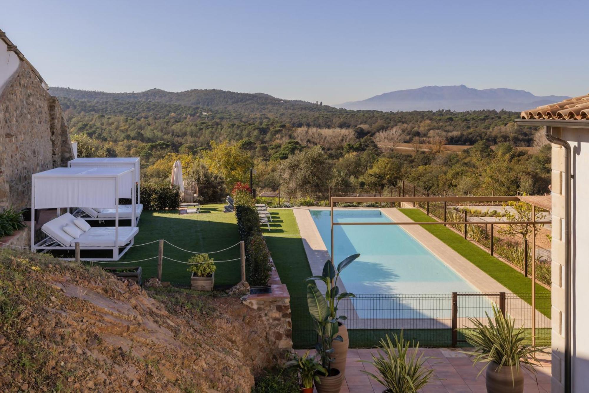 Can Bufi Espectacular Casa Con Piscina Interior Llagostera Exteriör bild