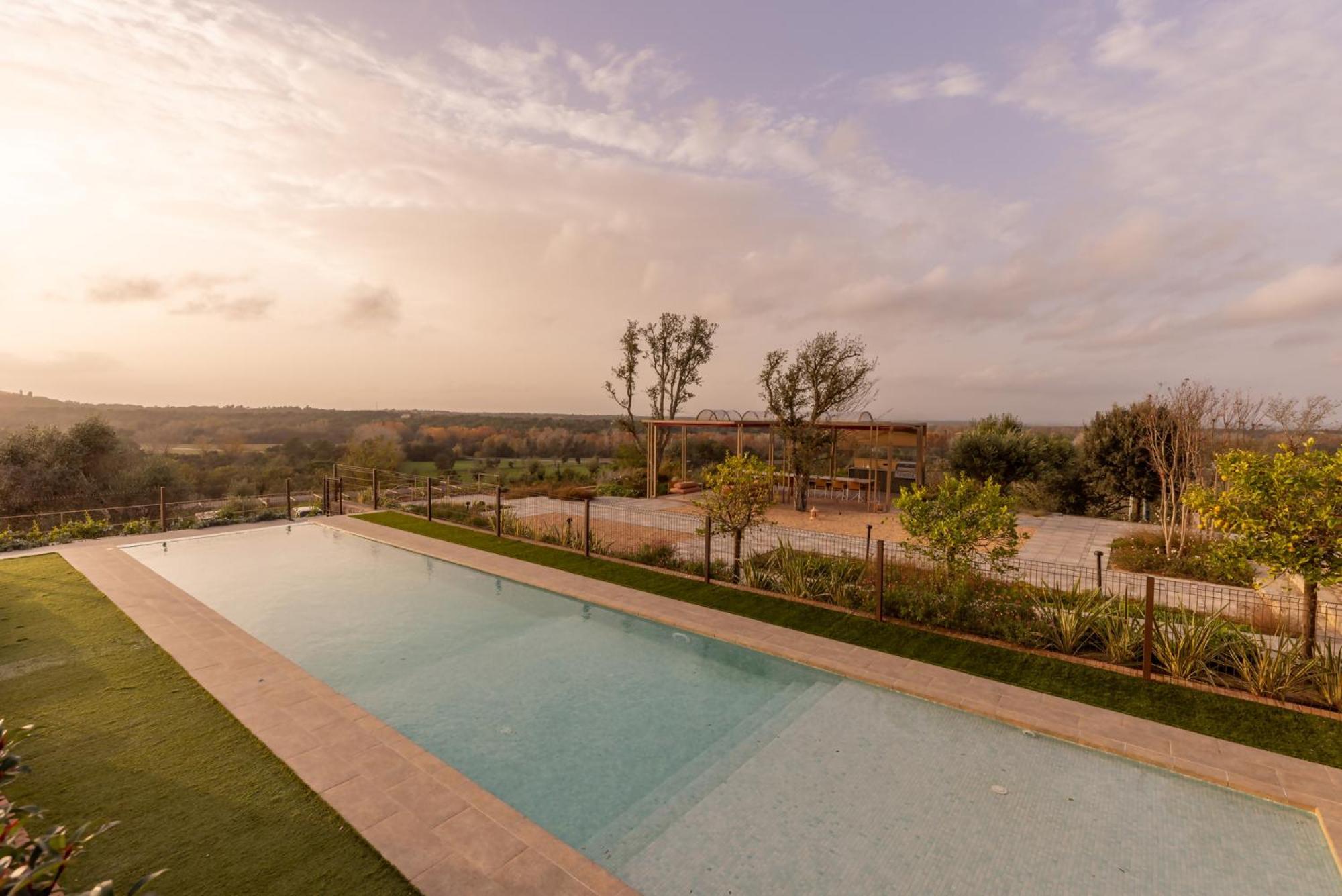 Can Bufi Espectacular Casa Con Piscina Interior Llagostera Exteriör bild