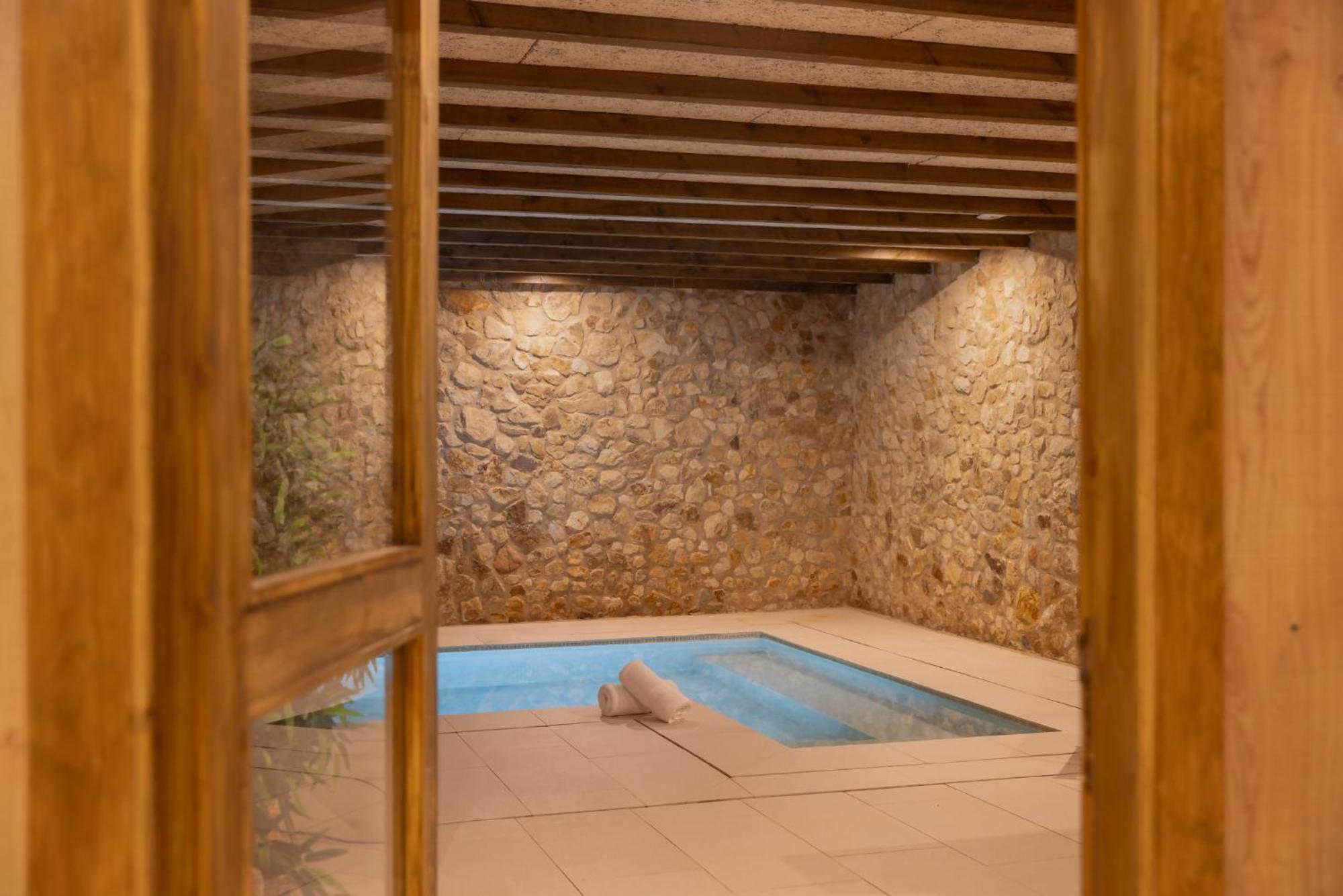 Can Bufi Espectacular Casa Con Piscina Interior Llagostera Exteriör bild