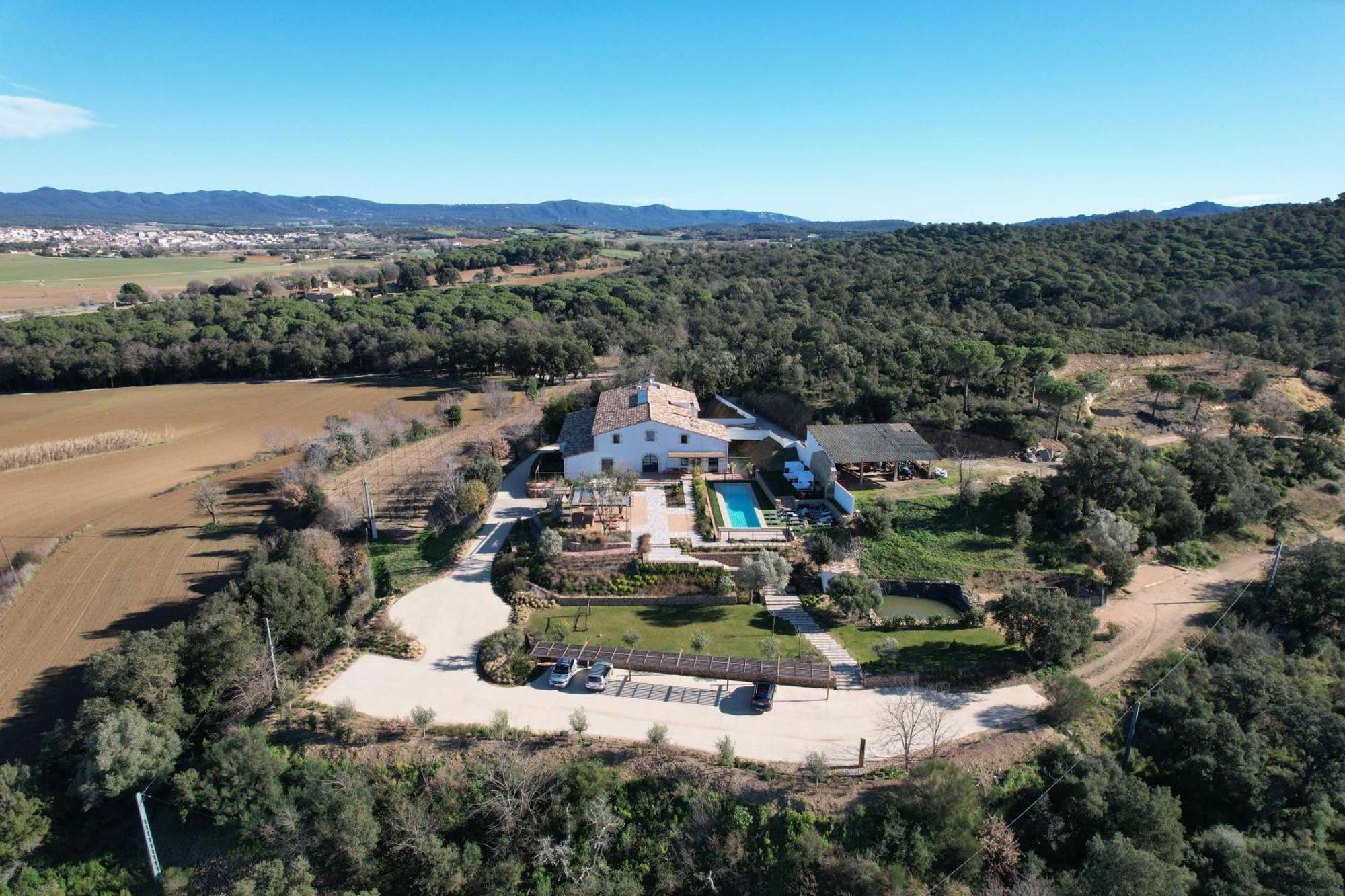 Can Bufi Espectacular Casa Con Piscina Interior Llagostera Exteriör bild